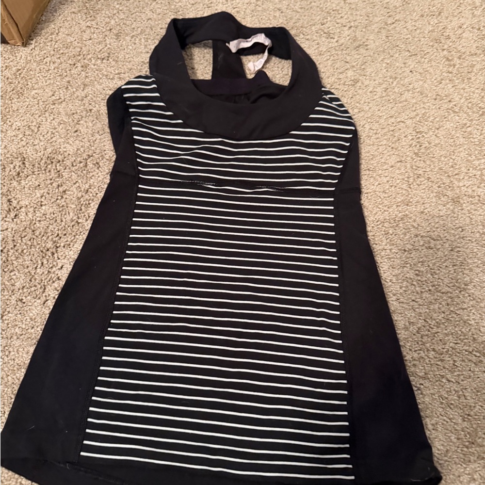 Lululemon Black and White Striped Sleeveless Top size 4